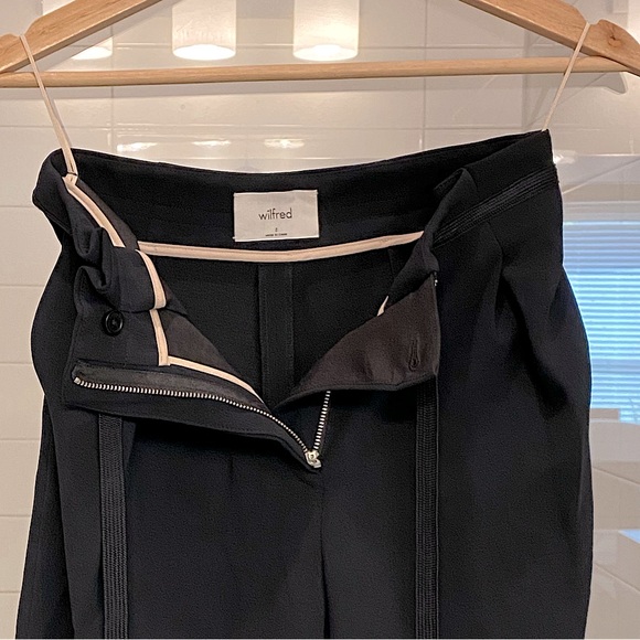 BLACK Aritzia High Rise Culottes - Picture 4 of 6